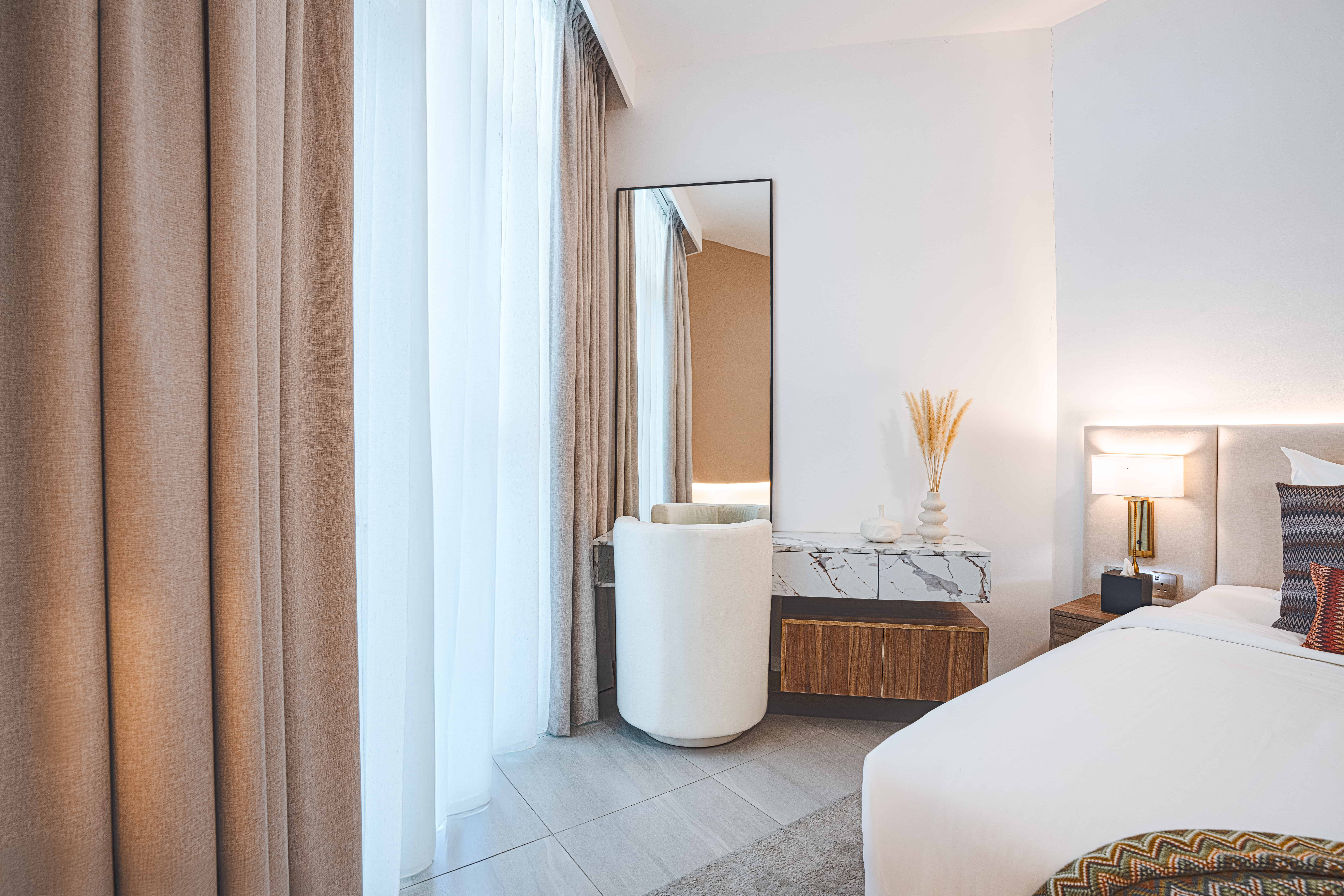 Deluxe Studio Apartment City View with Balcony - King Size Bed