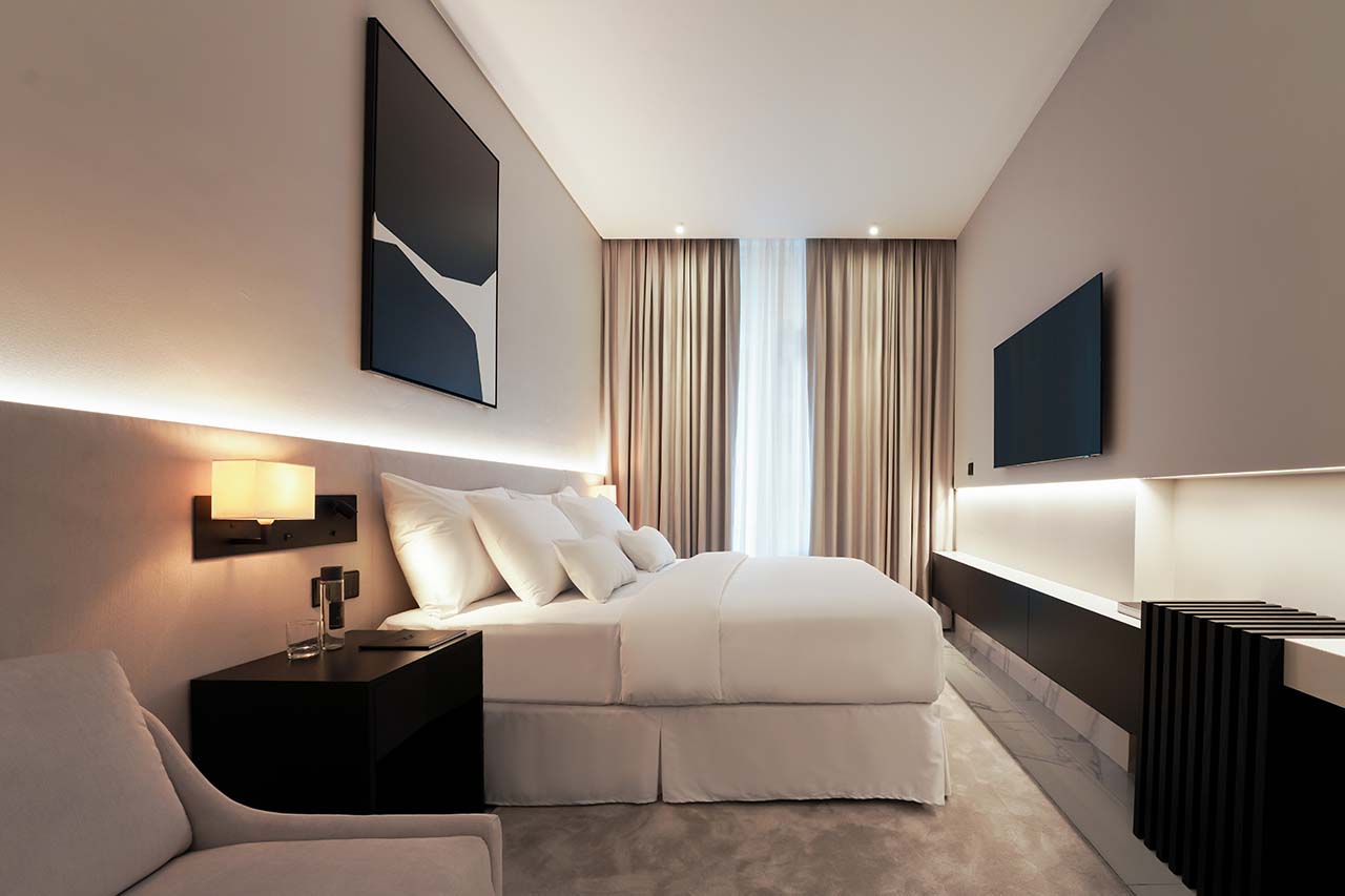 Deluxe Studio Room Without Balcony City View - King Size Bed